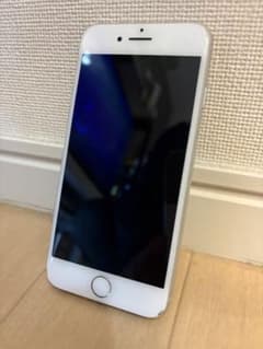 Apple iPhone 8 シルバー 本体のサムネイル