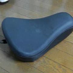 値下げ　883　スポーツスター　48 シートのサムネイル