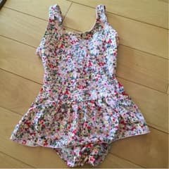 女の子 水着  130センチのサムネイル