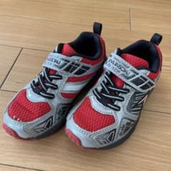 瞬足　スニーカー　赤×シルバー　16.0㎝のサムネイル