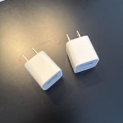 Apple純正 ホワイトUSB充電器 ×2個のサムネイル