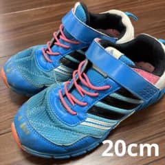 お値下げ中　adidas  スニーカー　20cmのサムネイル