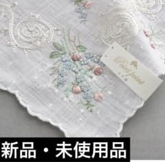 【新品・未使用品】ポワンポワン ベトナム手刺繍 ハンカチ 花のサムネイル
