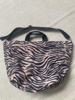 ZARA WOMAN ゼブラ柄トートバッグのサムネイル