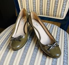 極美品 PRADA パンプス グレージュ24.5cm 38のサムネイル