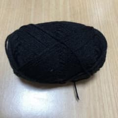 UzU様ご専用　　　 黒の毛糸 アクリルまたはウールのサムネイル