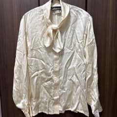 G. Gucci 100%シルク リボン付き長袖シャツ 44 G. Gucci 100%シルク リボン付き長袖シャツ 44 - メルカリ