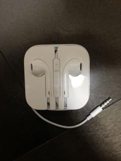 iPhone純正イヤホン iPhoneイヤホンのサムネイル