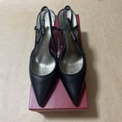 ★lee様専用★試着のみ★ フェラガモ　パンプス　7 1/2 Bのサムネイル