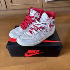 NIKE AIR JORDAN 1 RETRO HIGH OGのサムネイル