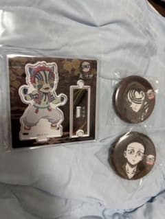 Demon Slayer: Kimetsu no Yaiba Demon's Dwelling Town Acrylic Stand Akaza Can Badge 3-Piece Set