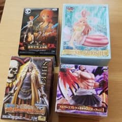 ワンピースフィギュア　4セットのサムネイル
