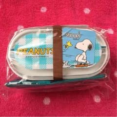 スヌーピー 二段お弁当箱&巾着セット《緑》のサムネイル