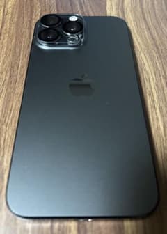 【美品】iPhone16 pro max “256GB・ブラック・SIMフリー”のサムネイル