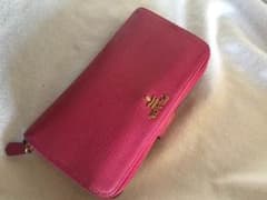 値下げ交渉可能☆PRADAの財布のサムネイル