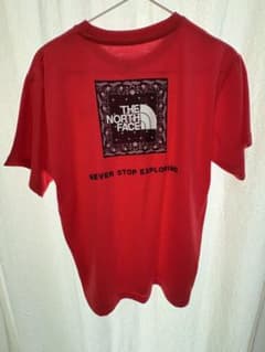 THE NORTH FACE ザ・ノースフェイスTシャツ 赤Lサイズ・新品未使用のサムネイル