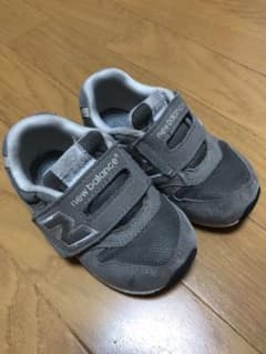 ニューバランス 996 スニーカーのサムネイル