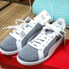 フクロウ様専用☆9/30発送 週末値下げ！puma スニーカー 24㎝レディースのサムネイル