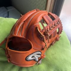 グロウ 硬式内野手用　グローブのサムネイル
