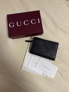GUCCI ブラックレザー 二つ折り財布のサムネイル