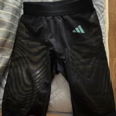 adidas タイツ ブラック ショート丈のサムネイル