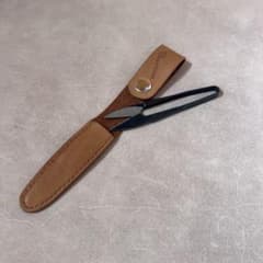 【新品/手縫/革製品】糸切りばさみ ヌメ革 タンニンなめし ハンドメイド