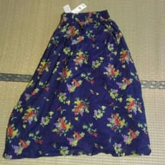 送料込 タグ付き未使用 LOWRYS FARM フルーツ柄マキシスカートのサムネイル