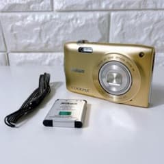 Nikon ニコン COOLPIX S3300 ゴールド デジタルカメラ 大人気 - メルカリ