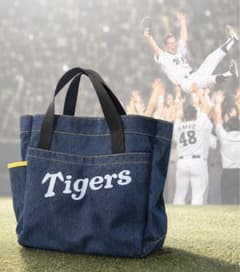 【非売品】阪神タイガース デニムプリントバッグ2WAYのサムネイル