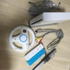 wii本体セット リモコン二個付きのサムネイル