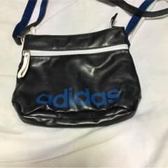 adidasショルダーバッグのサムネイル