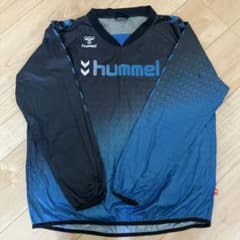 美品 hummel サッカーウェア 黒と青 160のサムネイル