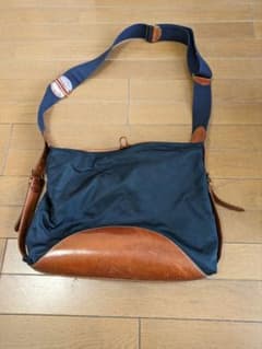 フェリージ　ショルダーバッグ　中古のサムネイル