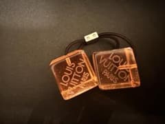 最終お値下げ⭐︎美品⭐︎LOUIS VUITTON ヘアゴム キューブ オレンジのサムネイル