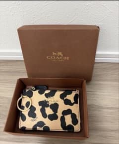 COACH レオパード柄 コインケース キーリング付き - メルカリ