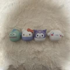 サンリオキャラクター ミニフィギュア（キティー、クロミ、シナモン、ハンギョドン）のサムネイル