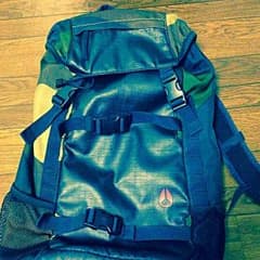 くろ様専用  ニクソン  迷彩リュックのサムネイル
