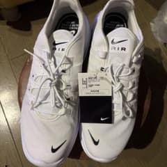 NIKE 나이키 에어 맥스 액시스 화이트