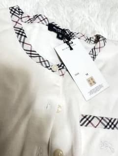 期間限定BURBERRY 半袖Tシャツ Mサイズのサムネイル