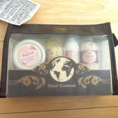 未使用☆SABON トラベルキットエッセンシャル グリーンローズのサムネイル