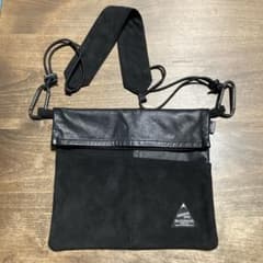 ベルウッドメイド サコッシュ ブラックのサムネイル
