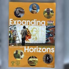 Expanding Horizons 世界を巡る映像で学ぶ総合英語〈準中級〉のサムネイル