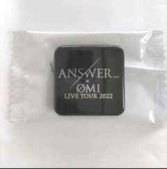 ØMI LIVE TOUR 2022 ANSWER...缶バッジツアーロゴ黒のサムネイル