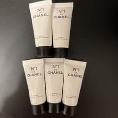 CHANEL N°1 DE CHANEL スムース クリーム サンプル 5本のサムネイル
