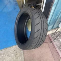 ほぼ新品　シバタイヤtw280 245/40r19 2本のサムネイル