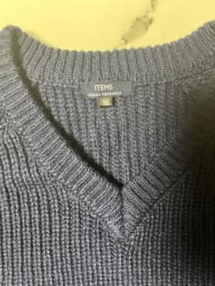 ITEMS URBAN RESEARCH Vネックニット ネイビー 38のサムネイル