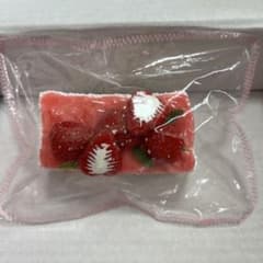 kikisquishy いちごケーキのサムネイル