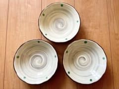 陶器製 渦巻き模様の皿 3枚セットのサムネイル