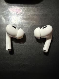 Apple AirPods Pro 本体 充電ケース付きのサムネイル