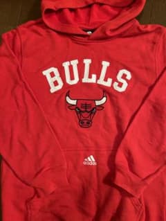 adidas × ChicagoBulls パーカーのサムネイル